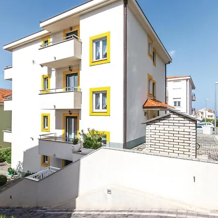 2 Bedroom Beautiful In * Makarska