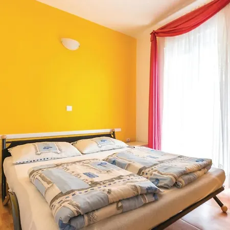 2 Bedroom Beautiful In Apartment