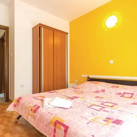 2 Bedroom Beautiful In * Makarska